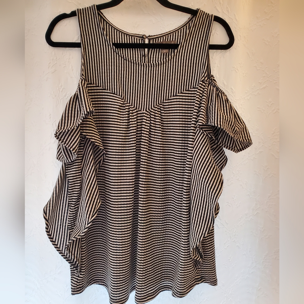 Peace & Pearls Cold Shoulder
